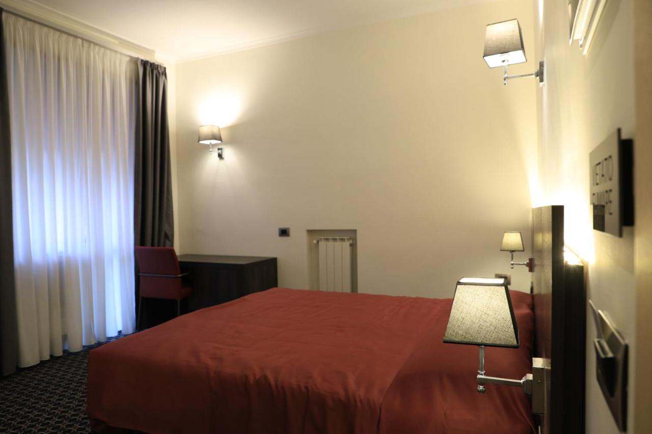 Gemelli Hotel Roma Exterior foto