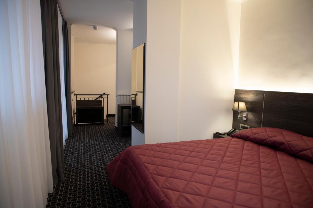 Gemelli Hotel Roma Exterior foto
